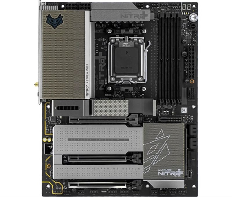 X870EA NITRO PHANTOMLINK BLACK 04