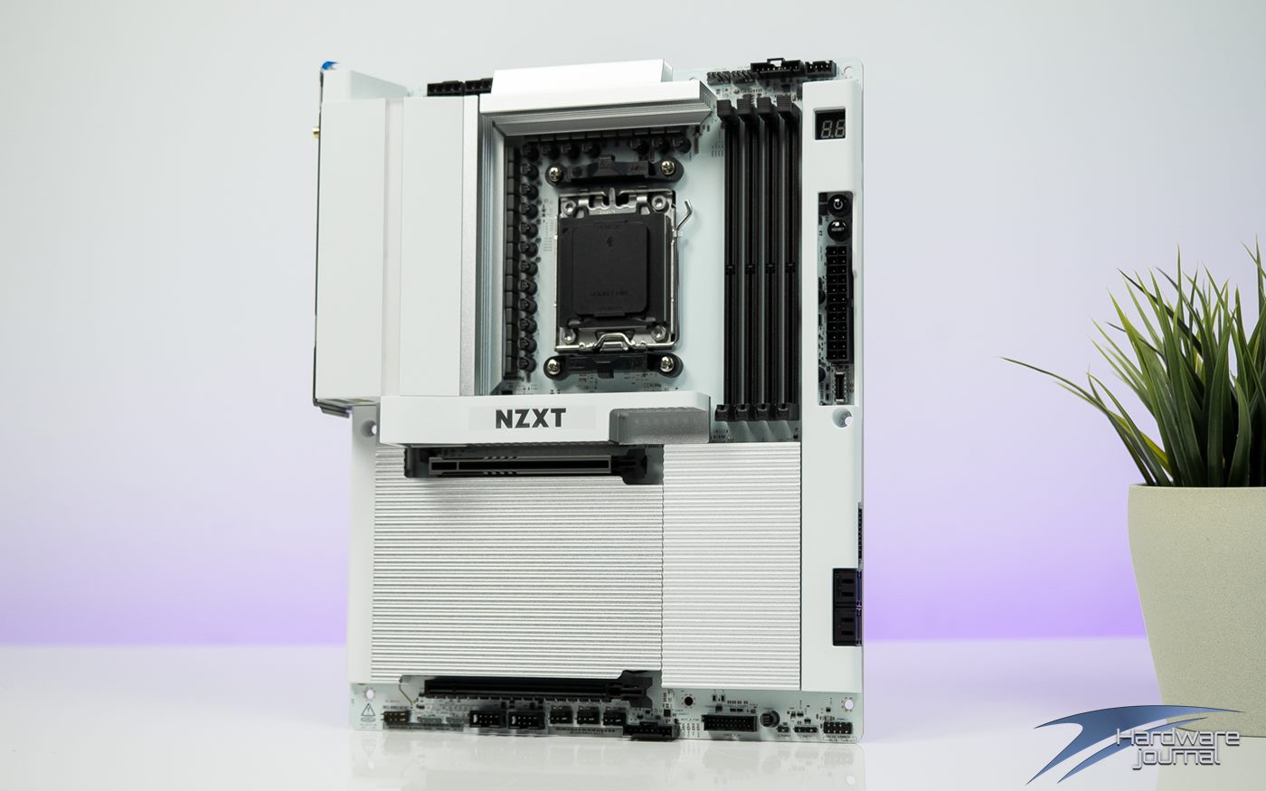 NZXT N9 X870E 02